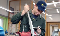 Die bestbezahlten Praktikumsplätze bekommt man mit einer technischen Ausbildung.
