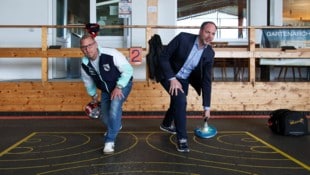 Straßwalchens Sportchef Werner Baumgartner (li.) und Obmann Roland Fischwenger beim ...