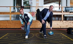 Straßwalchens Sportchef Werner Baumgartner (li.) und Obmann Roland Fischwenger beim ...