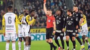 Heißer Hit! Jeyland Mitchell sah auf der Ersatzbank Gelb, fehlt am Sonntag. Der LASK verlor zwei ...