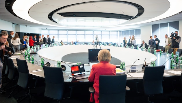 Das umstrittene ORF-Gremium muss sich jetzt auch Kritik von den NEOS gefallen lassen.