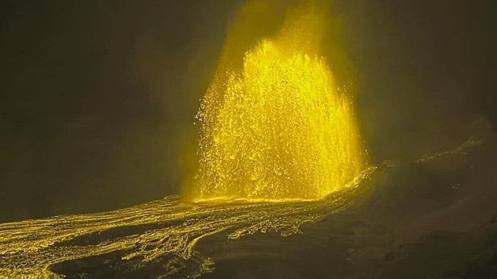Lava-Fontänen schossen bis zu 400 Meter in die Höhe.