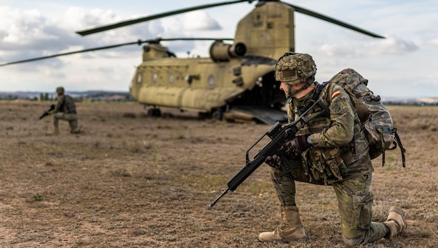 Spanische Soldaten bei einer NATO-Übung (Archivbild)