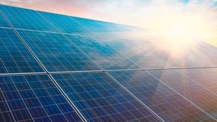 Wer jetzt auf solare Energie setzt, löst sich aus der zunehmend beängstigenden Abhängigkeit von ...