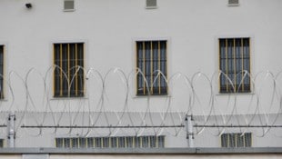Drei Angeklagte wegen Nötigung verurteilt, Freisprüche für zwei weitere Beschuldigte – Urteile ...