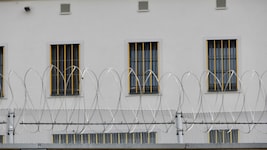 Drei Angeklagte wegen Nötigung verurteilt, Freisprüche für zwei weitere Beschuldigte – Urteile ...