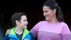 Gemeinsam mit seiner Mutter Sabine Hirsch will sich der Schüler Luca gegen Mobbing und Gewalt ...