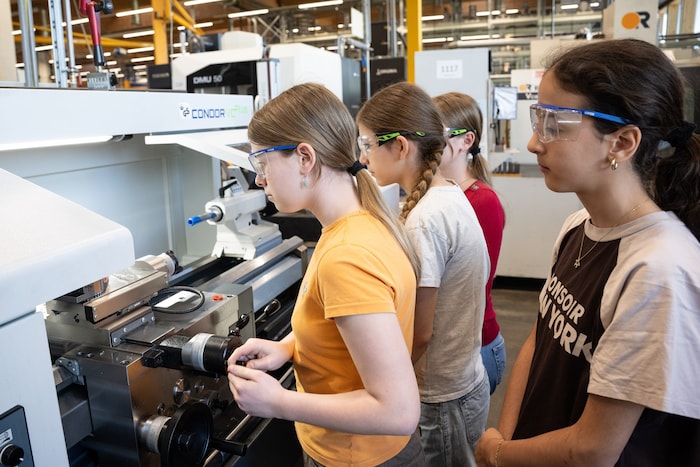 Selbst Hand anlegen und ausprobieren stand auf dem Programm.