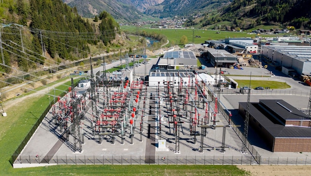 Das neue Werk in Matrei wurde um stolze 46,5 Mio. Euro gebaut. Herzstück ist ein ...