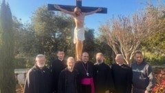 Das UNIFIL-Kreuz wurde bei einer Feier gesegnet und am ursprünglichen Ort errichtet.