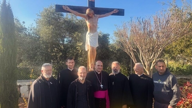 Das UNIFIL-Kreuz wurde bei einer Feier gesegnet und am ursprünglichen Ort errichtet.