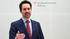 Bildungsminister Christoph Wiederkehr (Neos) geht mit der geplanten Reform einer langjährigen ...