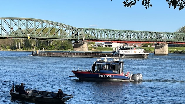 In Krems (NÖ) läuft derzeit eine großangelegte Suchaktion.