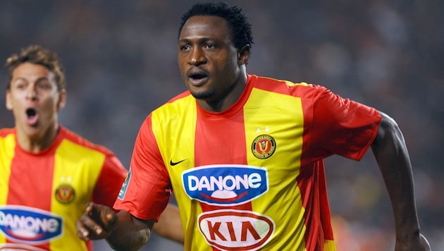 Michael Eneramo im Dress von Esperance Tunis im Jahr 2010