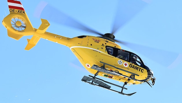 Der Schwerverletzte wurde mit dem Hubschrauber ins Krankenhaus geflogen.