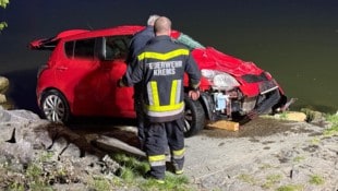 Nach rund drei Stunden war das Auto geborgen. 