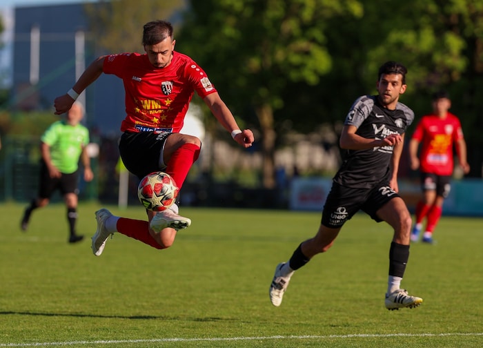 Erdogan (li.) traf für Neumarkt.