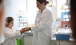 Beim Töchtertag schlüpften Mädchen in die Rolle der Forscherinnen im Vienna Open Lab – ...