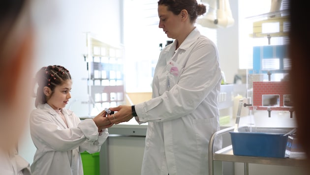 Beim Töchtertag schlüpften Mädchen in die Rolle der Forscherinnen im Vienna Open Lab – ...