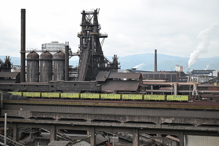 Die Vergangenheit: Der Hochofen 5 in Linz, hier im Bild, wird gegen Ende 2027 stillgelegt.