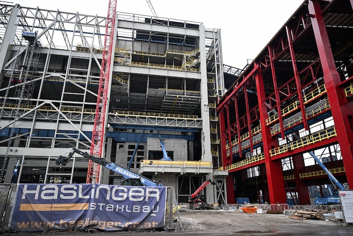 In dieser Halle wird der EAF unterbracht.