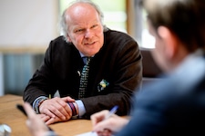 Firmenchef Stefan Hipp (58) – er führt das Familienunternehmen in der vierten Generation – beim ...