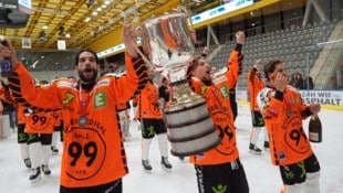 Lukas Haudum (li.) &amp; Co. werden den ersten Meistertitel der 99ers-Klubgeschichte am Sonntag ...