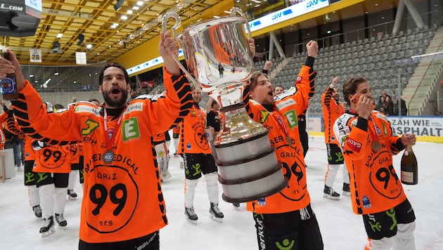 Lukas Haudum (li.) & Co. werden den ersten Meistertitel der 99ers-Klubgeschichte am Sonntag in ...