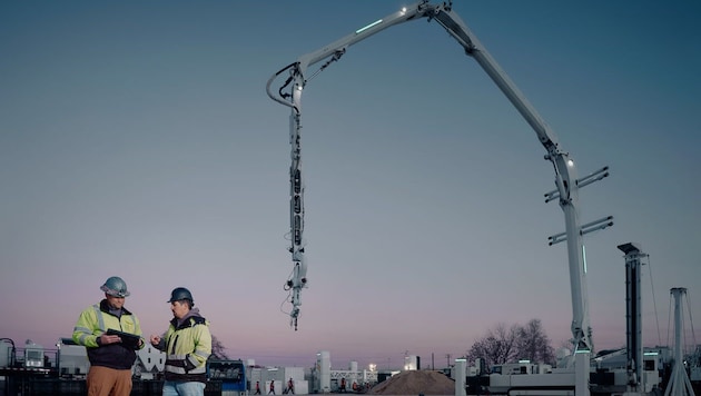 Der 3D-Betondrucker kann bis zu acht Meter hoch bauen
