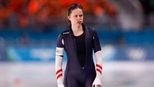 Österreichs beste Eisschnellläuferin Vanessa Herzog leidet mit.