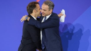 Der französische Präsident Macron und Griechenlands Ministerpräsident Mitsotakis in Athen