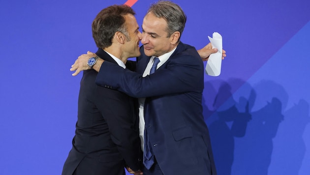 Der französische Präsident Macron und Griechenlands Ministerpräsident Mitsotakis in Athen