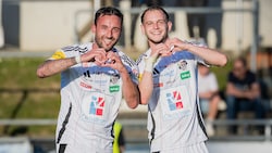 Markus Pink (li.) war der Goldtorschütze der Wolfsberger in Minute 84.