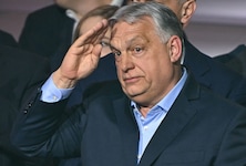 Orbán will nun im Hintergrund die Strippen ziehen und seine Partei komplett neu aufstellen.