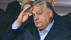 Orbán will nun im Hintergrund die Strippen ziehen und seine Partei komplett neu aufstellen.