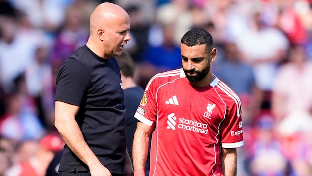 Mohamed Salah musste verletzt ausgewechselt werden.