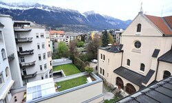 Bereits versiegelte Flächen im Innenhof sollen durch ein Studentenwohnheim mit 60 Zimmern bebaut ...