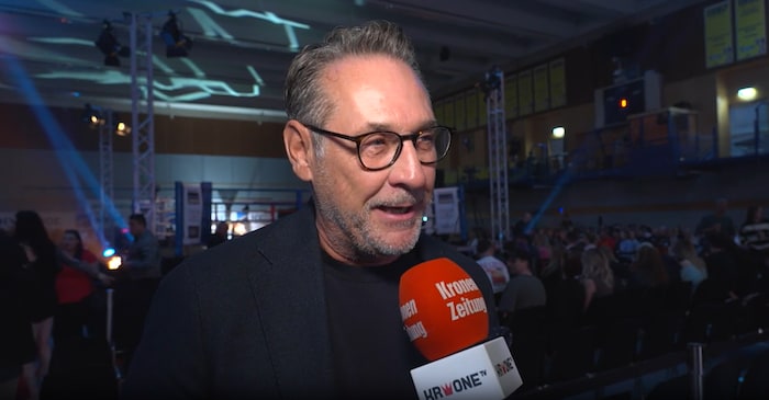 Heinz-Christian Strache lief bei „Stars in the Ring“ krone.tv-Moderator Mario Grüninger vor die ...