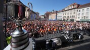 Der Hauptplatz in Graz war in Orange getaucht.