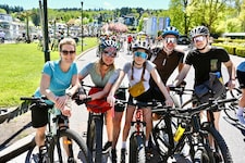 Diese Familie reiste aus Viktring an und legte in Velden eine Pause ein. „Wir brauchten bis ...