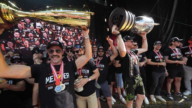 Nach dem Meistertitel warten auf Michi Schiechl (li.) und seine 99ers nun die besten Teams ...