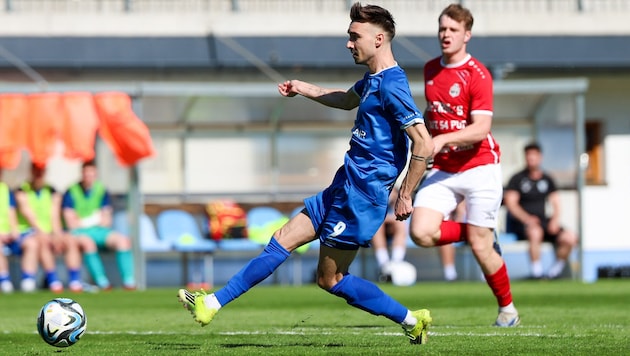 Alexander Schwaighofer lenkt das Spiel des SV Grödig.