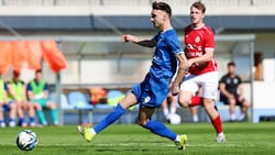 Alexander Schwaighofer lenkt das Spiel des SV Grödig.