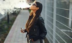 Immer mehr Menschen greifen zu Vapes und Nikotinbeuteln. Oft in der Annahme, sie seien die ...