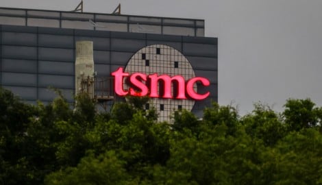 Die vier verurteilten Ex-Mitarbeiter sollen wiederholt geheimes Material kopiert haben.