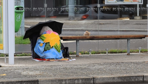 Ein Dach über dem Kopf zu haben, ist für immer mehr Menschen in Oberösterreich keine ...
