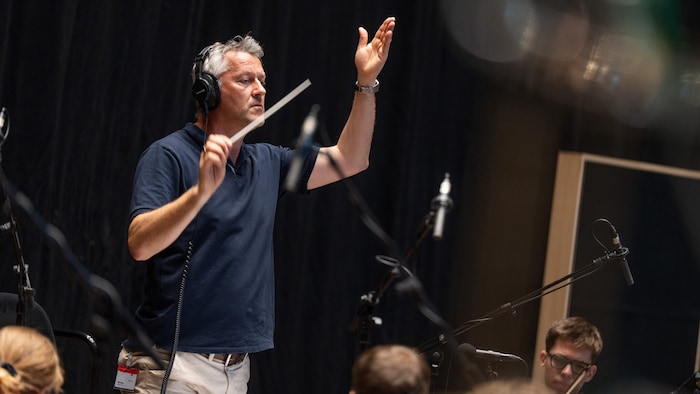 Markus Poschner beim Einspielen einer Studioaufnahme des BOL