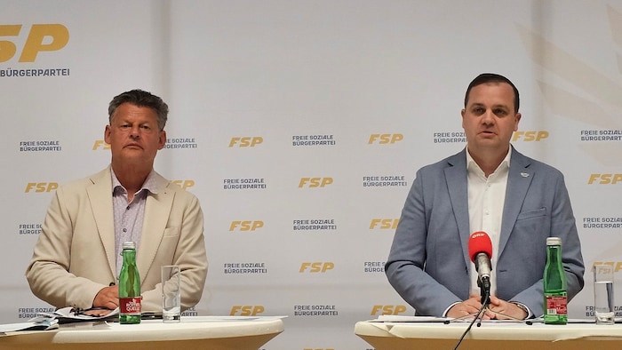 Stadtchef Christian Scheider (FSP) und sein Vize Patrick Jonke nahmen die SP ins Visier.