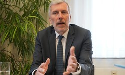 Heinz Drobesch, dem Direktor des Landesrechnungshofs, wird erstmals ein Rederecht in der ...