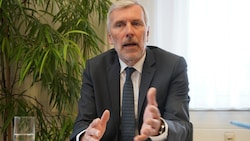 Heinz Drobesch, dem Direktor des Landesrechnungshofs, wird erstmals ein Rederecht in der ...